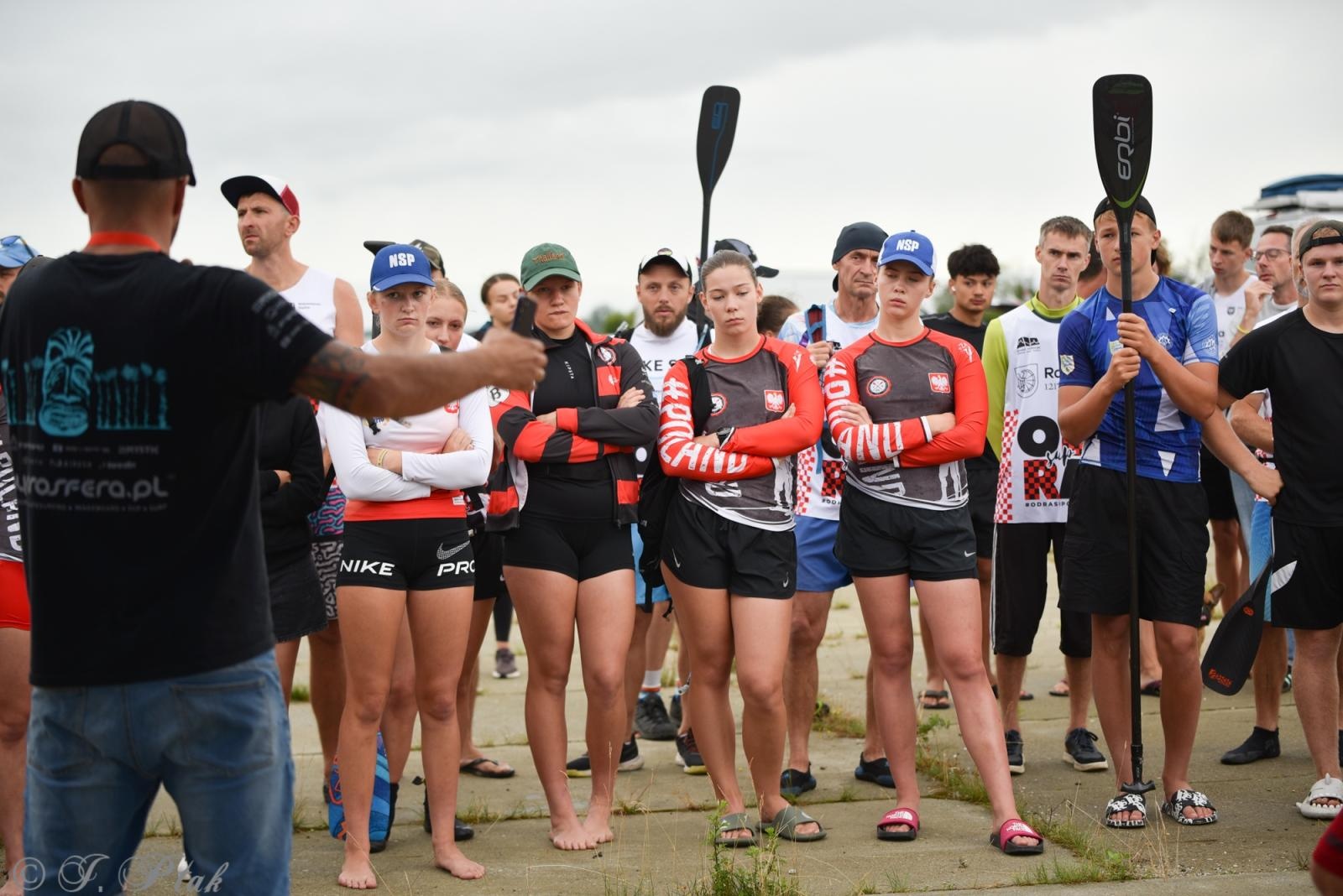Zdjęcie w galerii na portalu naszraciborz.pl: Odra SUP Cup. Wyścig na najdłuższym dystansie wystartował spod zapory wiadomości z regionu