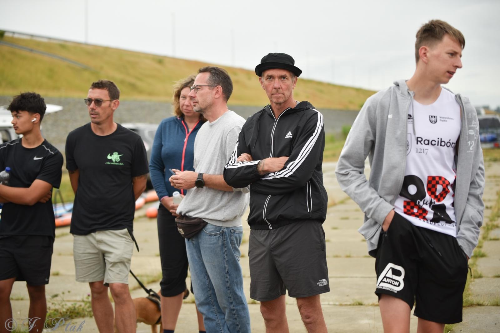 Zdjęcie w galerii na portalu naszraciborz.pl: Odra SUP Cup. Wyścig na najdłuższym dystansie wystartował spod zapory wiadomości z regionu