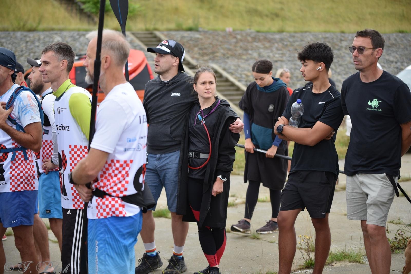 Zdjęcie w galerii na portalu naszraciborz.pl: Odra SUP Cup. Wyścig na najdłuższym dystansie wystartował spod zapory wiadomości z regionu