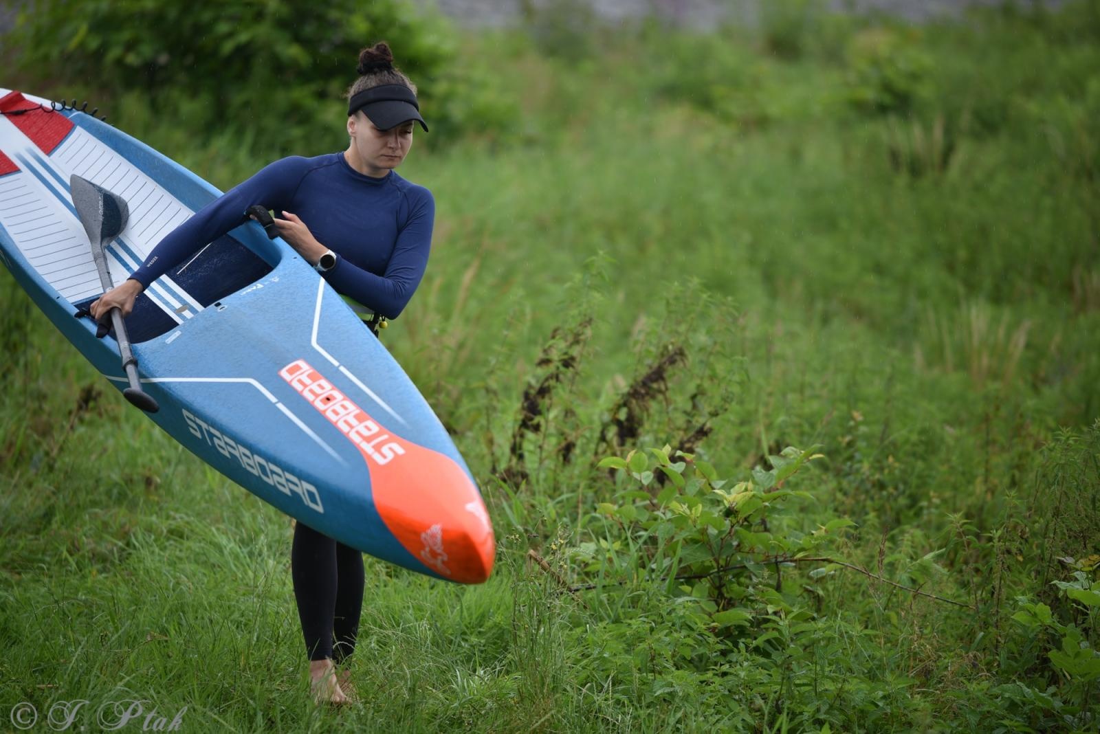 Zdjęcie w galerii na portalu naszraciborz.pl: Odra SUP Cup. Wyścig na najdłuższym dystansie wystartował spod zapory wiadomości z regionu