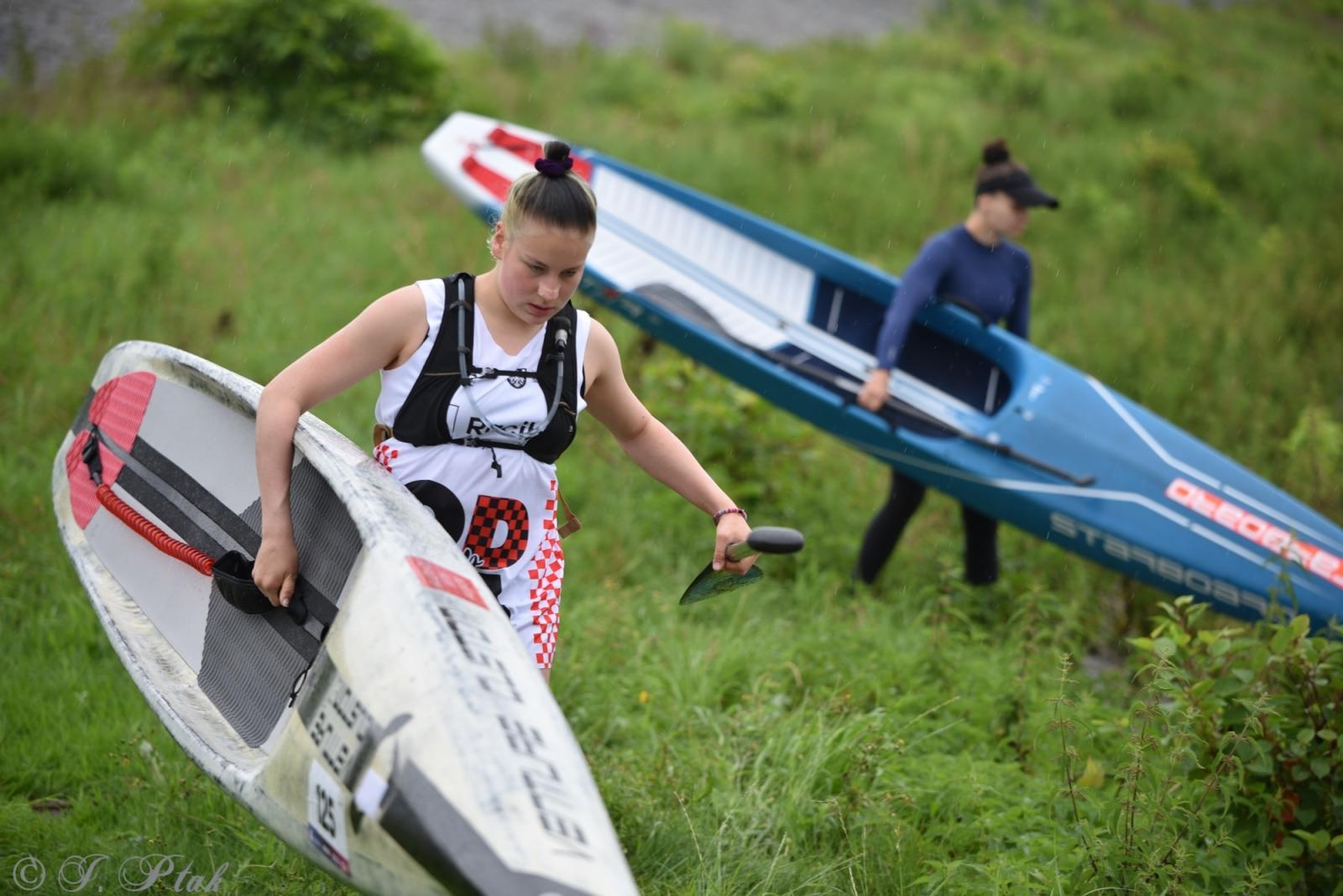 Zdjęcie w galerii na portalu naszraciborz.pl: Odra SUP Cup. Wyścig na najdłuższym dystansie wystartował spod zapory wiadomości z regionu