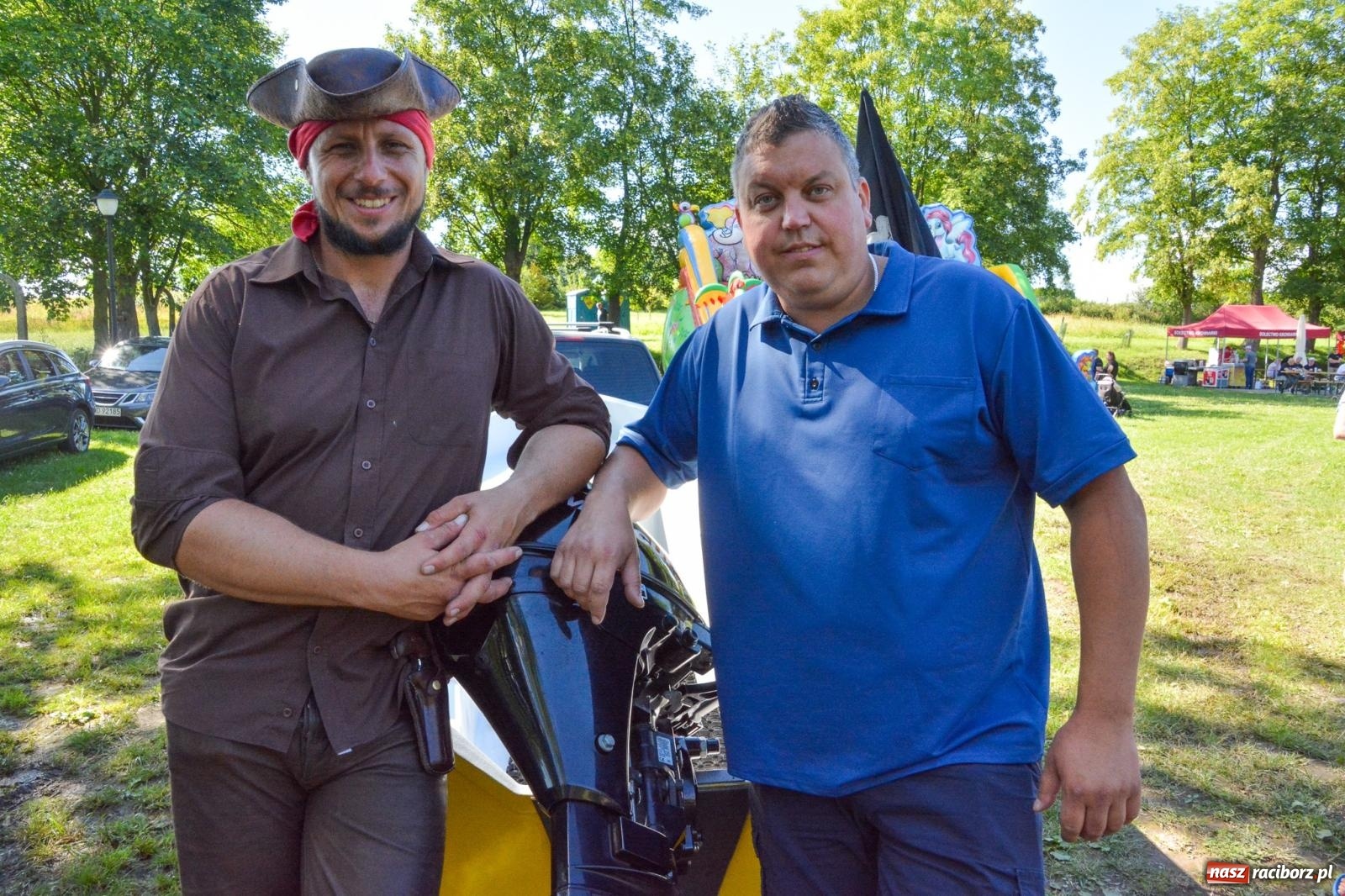 Zdjęcie w galerii na portalu naszraciborz.pl: Płetwonurkowie odkryli w stawie w Krowiarkach skarb wiadomości z regionu