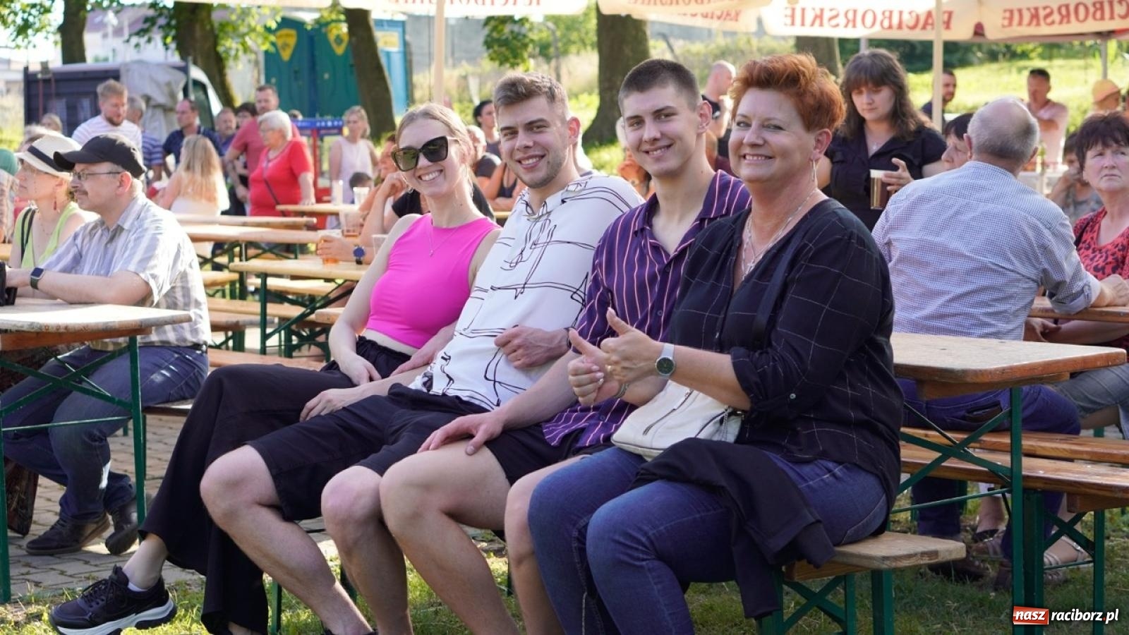 Zdjęcie w galerii na portalu naszraciborz.pl: Płetwonurkowie odkryli w stawie w Krowiarkach skarb wiadomości z regionu