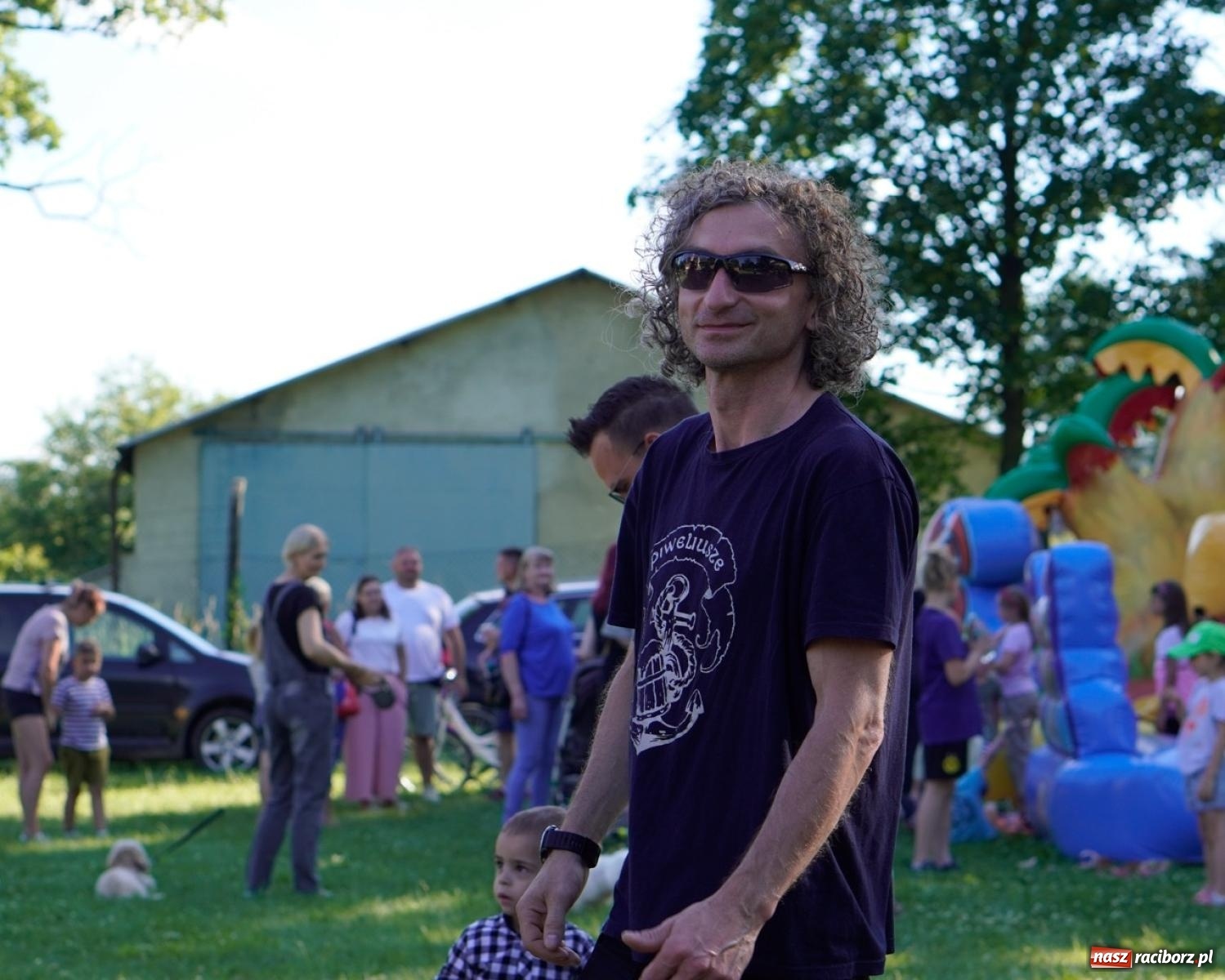 Zdjęcie w galerii na portalu naszraciborz.pl: Płetwonurkowie odkryli w stawie w Krowiarkach skarb wiadomości z regionu