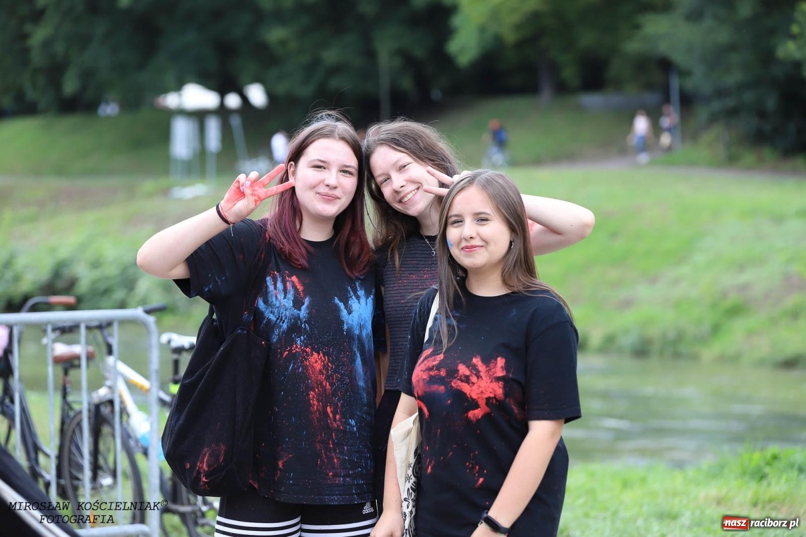 Zdjęcie w galerii na portalu naszraciborz.pl: Holi Święto Kolorów na raciborskich bulwarach [FOTO] wiadomości z regionu