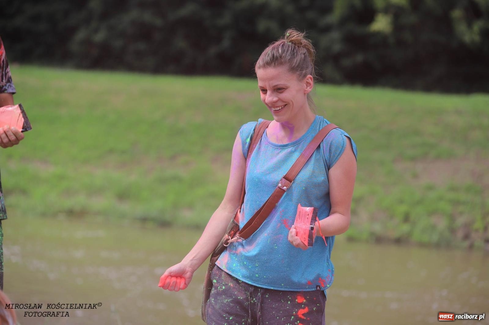 Zdjęcie w galerii na portalu naszraciborz.pl: Holi Święto Kolorów na raciborskich bulwarach [FOTO] wiadomości z regionu
