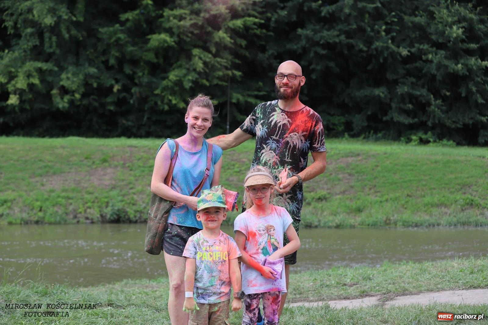 Zdjęcie w galerii na portalu naszraciborz.pl: Holi Święto Kolorów na raciborskich bulwarach [FOTO] wiadomości z regionu