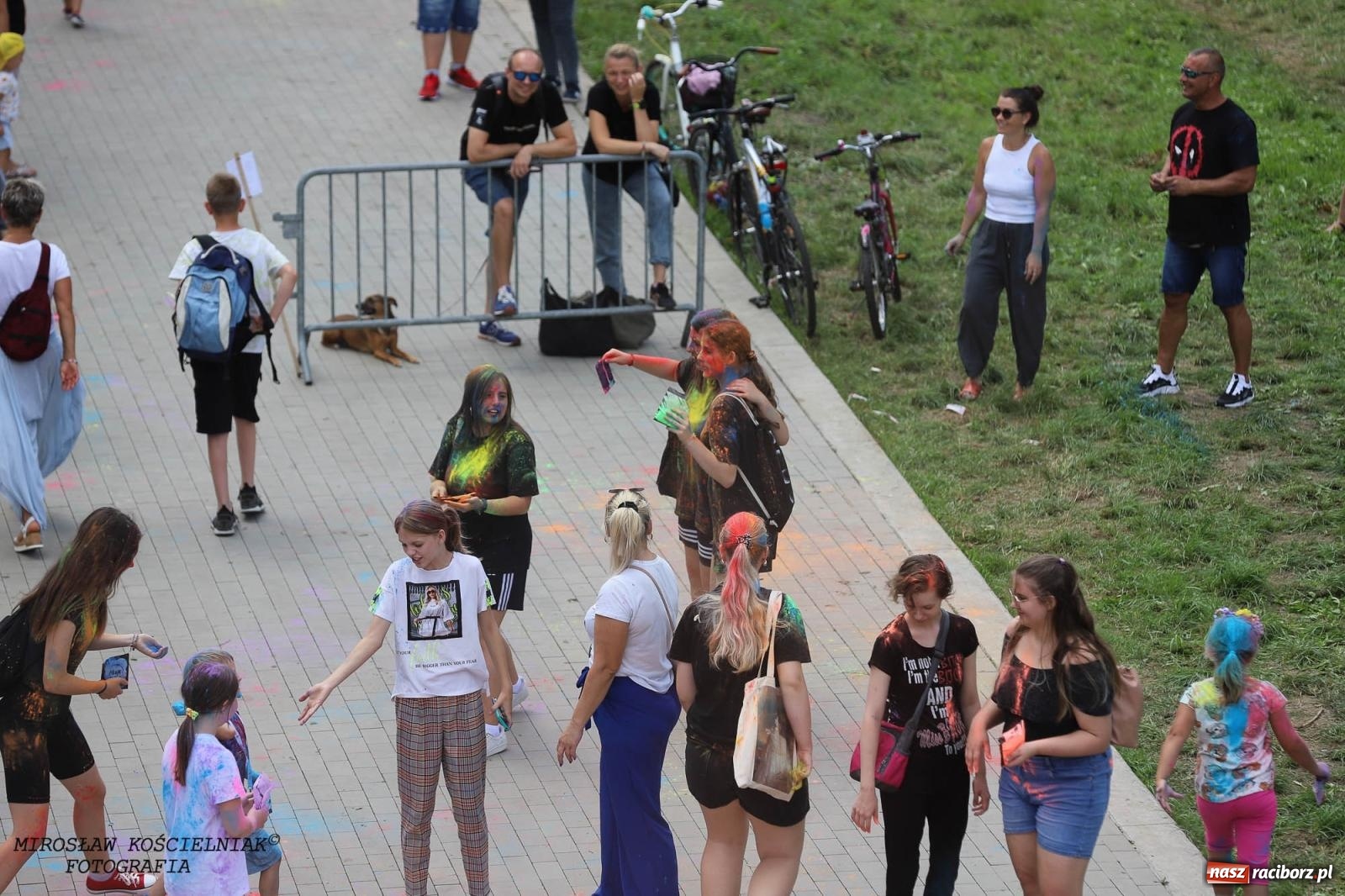 Zdjęcie w galerii na portalu naszraciborz.pl: Holi Święto Kolorów na raciborskich bulwarach [FOTO] wiadomości z regionu