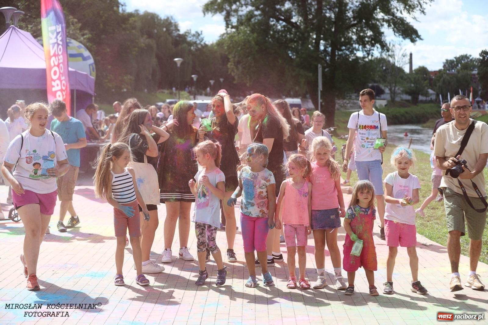 Zdjęcie w galerii na portalu naszraciborz.pl: Holi Święto Kolorów na raciborskich bulwarach [FOTO] wiadomości z regionu