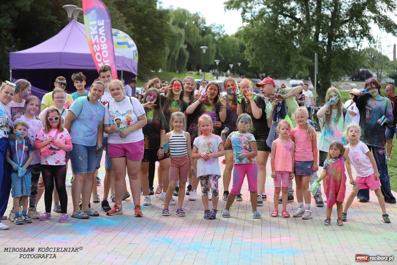 Zdjęcie w galerii na portalu naszraciborz.pl: Holi Święto Kolorów na raciborskich bulwarach [FOTO] wiadomości z regionu