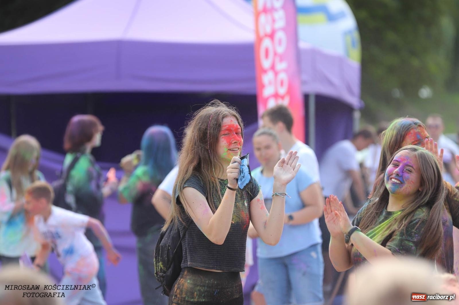 Zdjęcie w galerii na portalu naszraciborz.pl: Holi Święto Kolorów na raciborskich bulwarach [FOTO] wiadomości z regionu