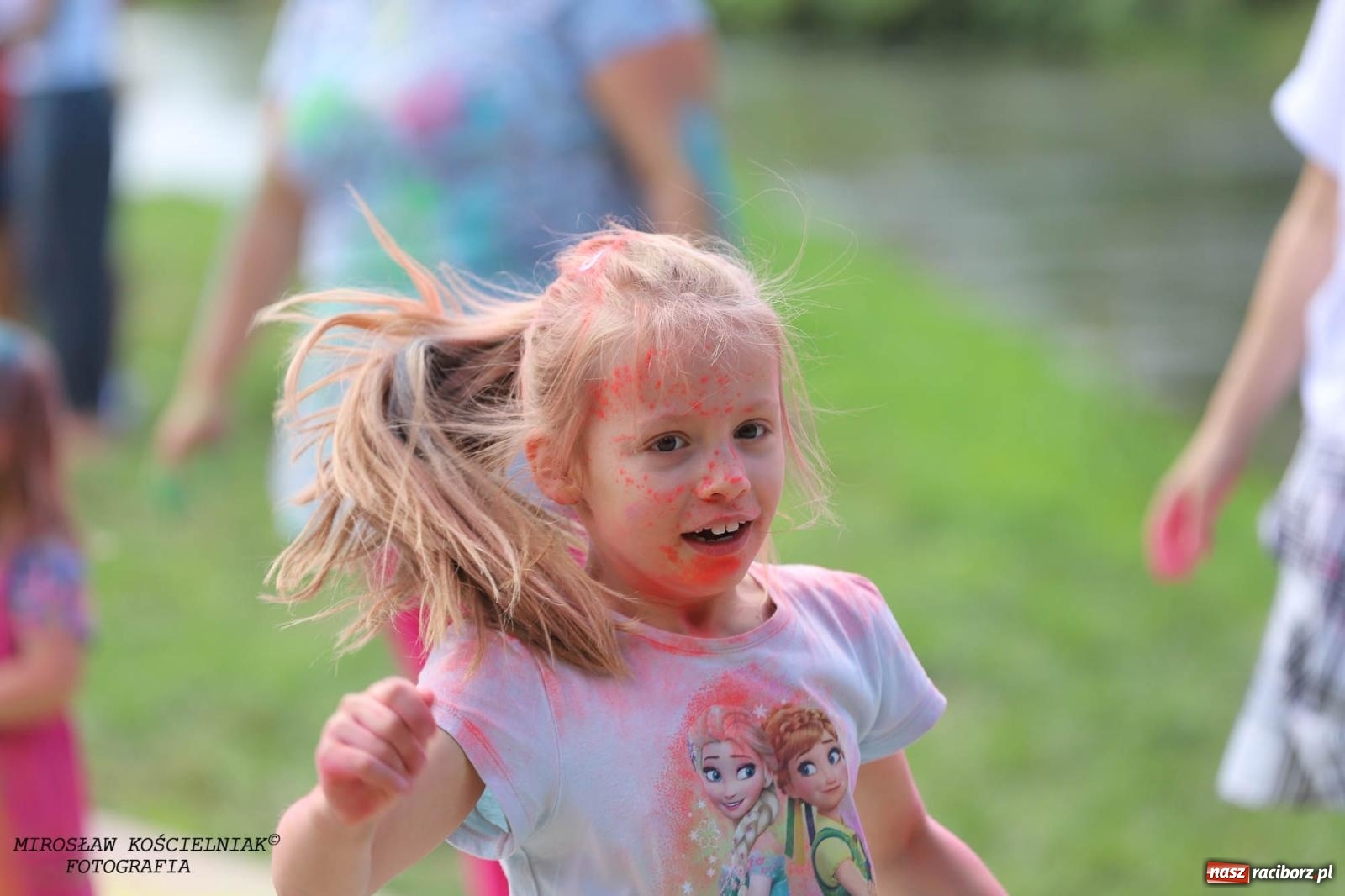Zdjęcie w galerii na portalu naszraciborz.pl: Holi Święto Kolorów na raciborskich bulwarach [FOTO] wiadomości z regionu