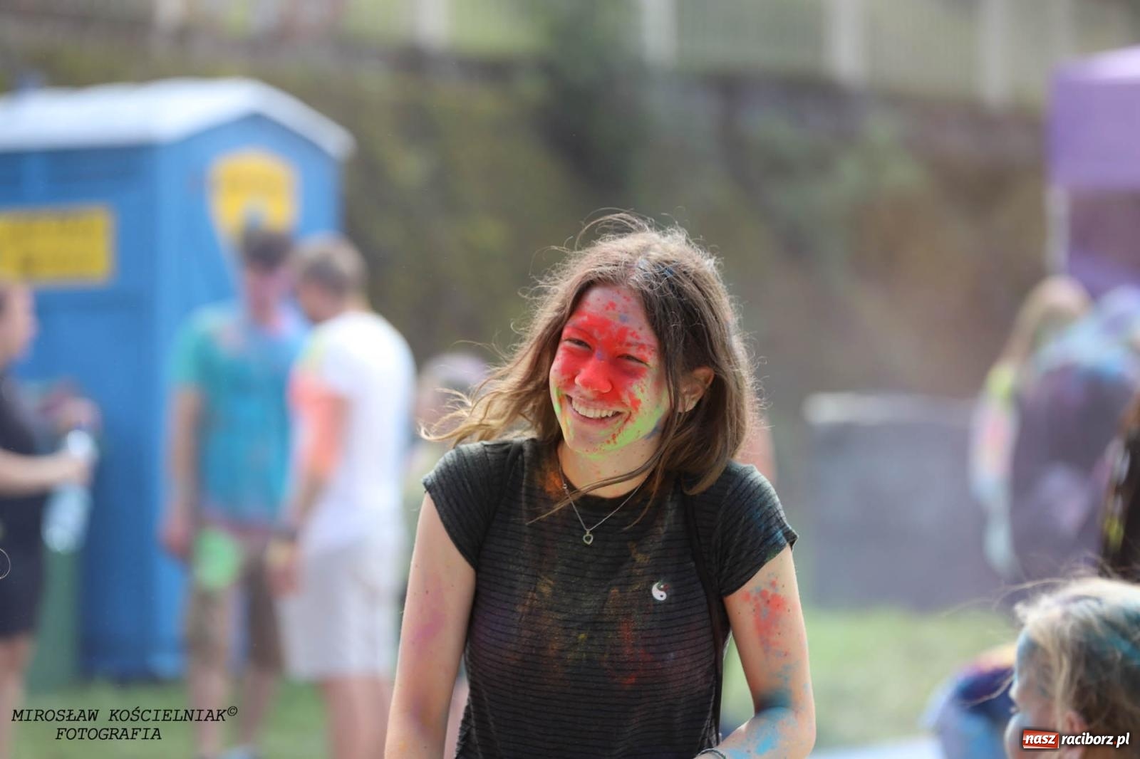 Zdjęcie w galerii na portalu naszraciborz.pl: Holi Święto Kolorów na raciborskich bulwarach [FOTO] wiadomości z regionu
