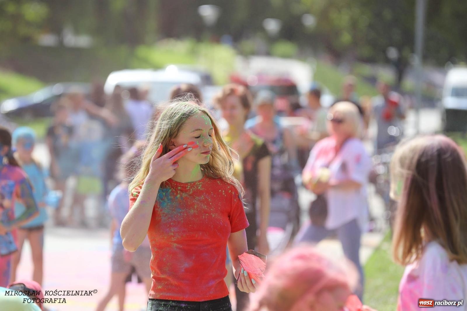 Zdjęcie w galerii na portalu naszraciborz.pl: Holi Święto Kolorów na raciborskich bulwarach [FOTO] wiadomości z regionu