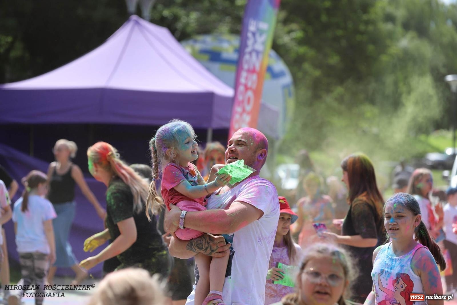 Zdjęcie w galerii na portalu naszraciborz.pl: Holi Święto Kolorów na raciborskich bulwarach [FOTO] wiadomości z regionu