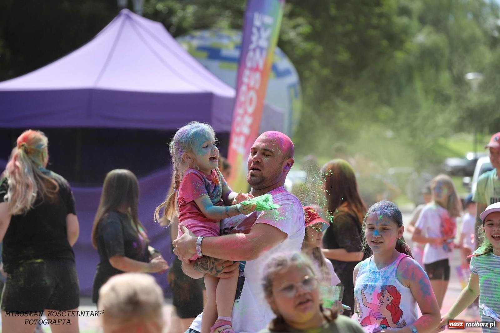 Zdjęcie w galerii na portalu naszraciborz.pl: Holi Święto Kolorów na raciborskich bulwarach [FOTO] wiadomości z regionu