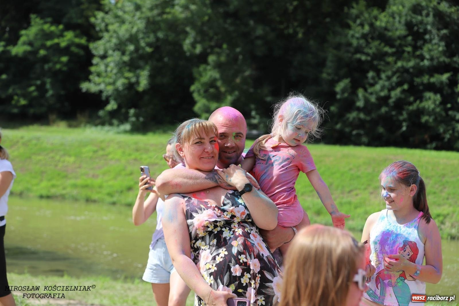 Zdjęcie w galerii na portalu naszraciborz.pl: Holi Święto Kolorów na raciborskich bulwarach [FOTO] wiadomości z regionu