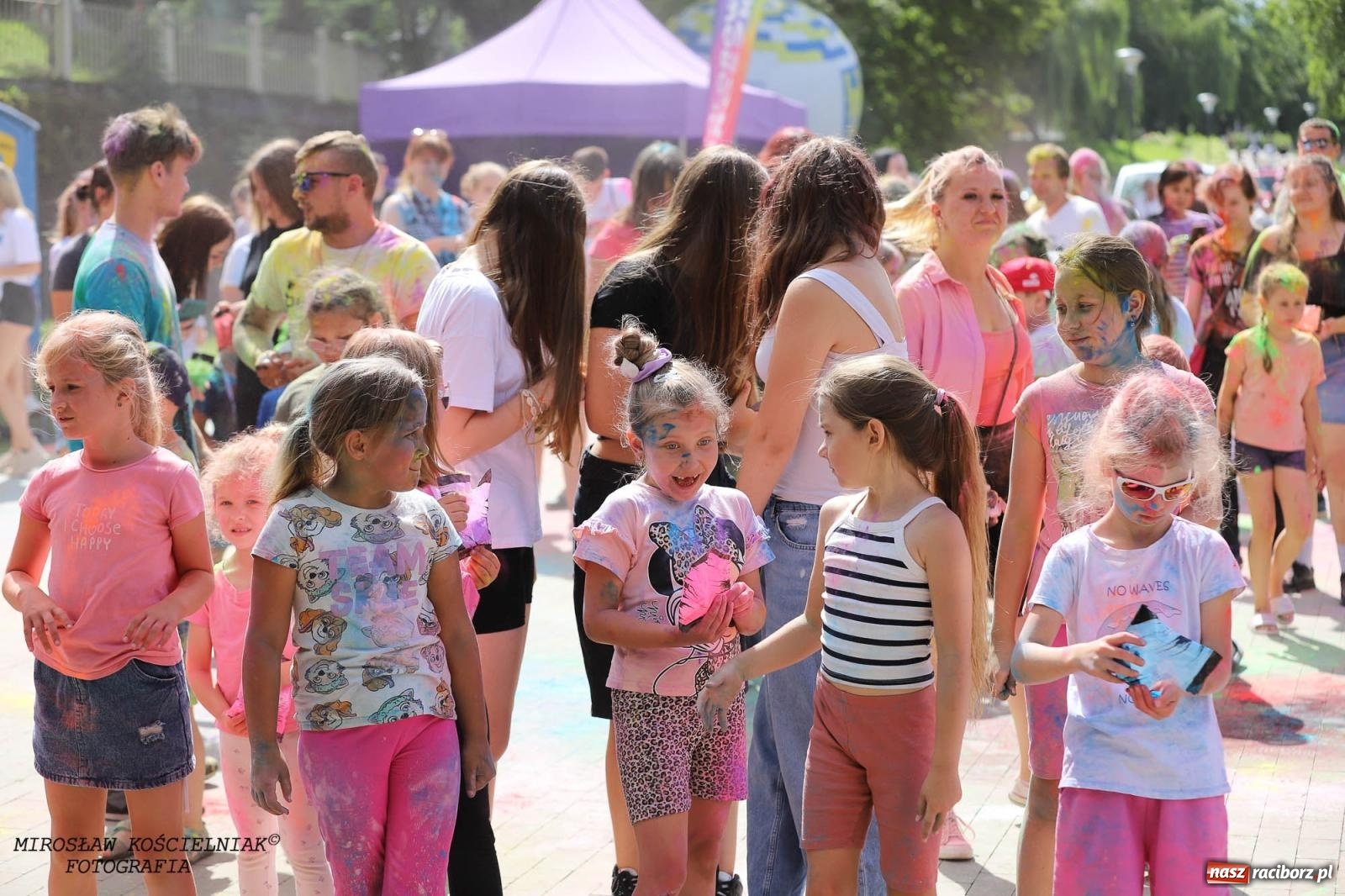 Zdjęcie w galerii na portalu naszraciborz.pl: Holi Święto Kolorów na raciborskich bulwarach [FOTO] wiadomości z regionu