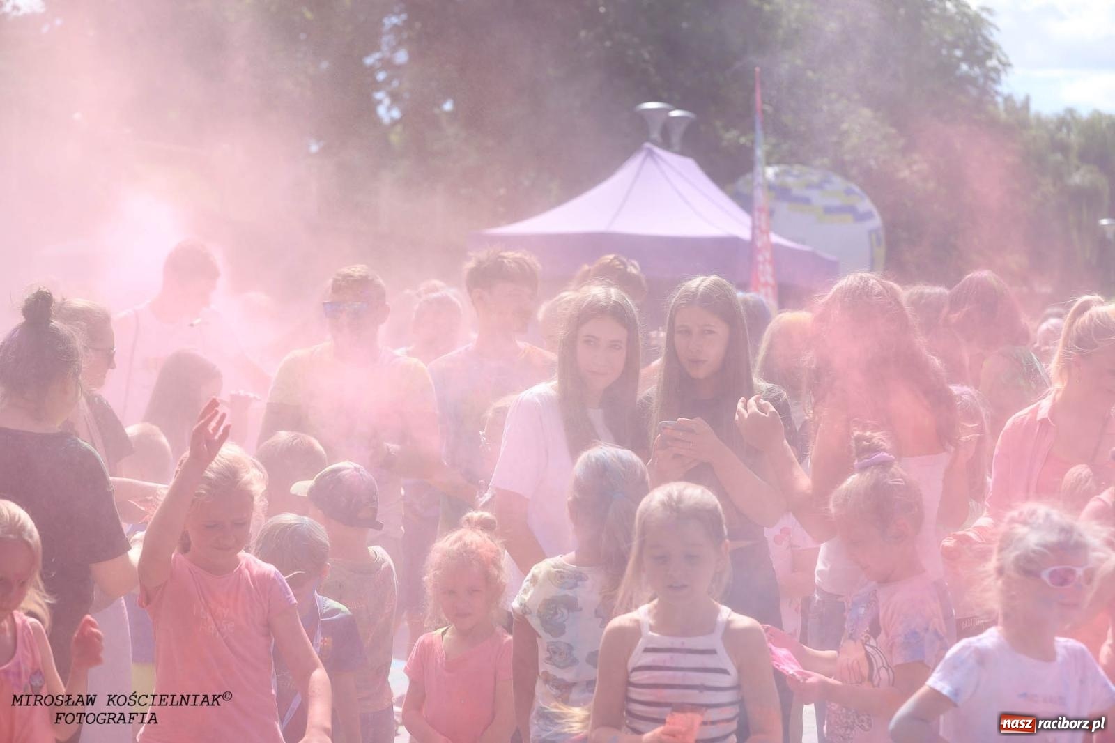 Zdjęcie w galerii na portalu naszraciborz.pl: Holi Święto Kolorów na raciborskich bulwarach [FOTO] wiadomości z regionu