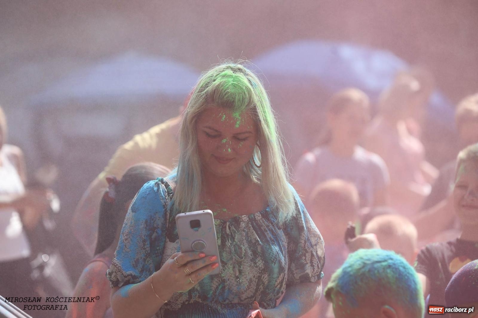 Zdjęcie w galerii na portalu naszraciborz.pl: Holi Święto Kolorów na raciborskich bulwarach [FOTO] wiadomości z regionu