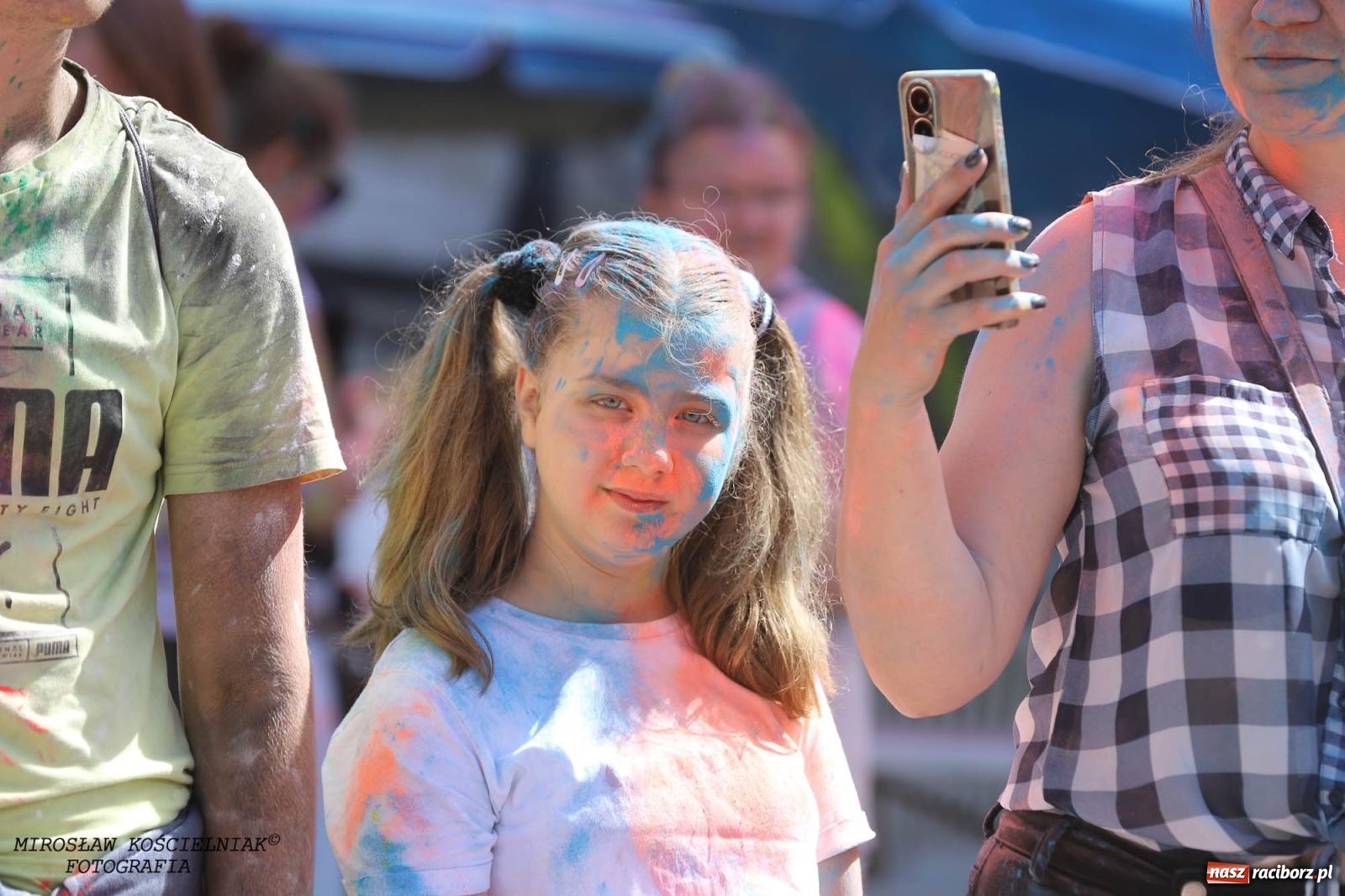 Zdjęcie w galerii na portalu naszraciborz.pl: Holi Święto Kolorów na raciborskich bulwarach [FOTO] wiadomości z regionu