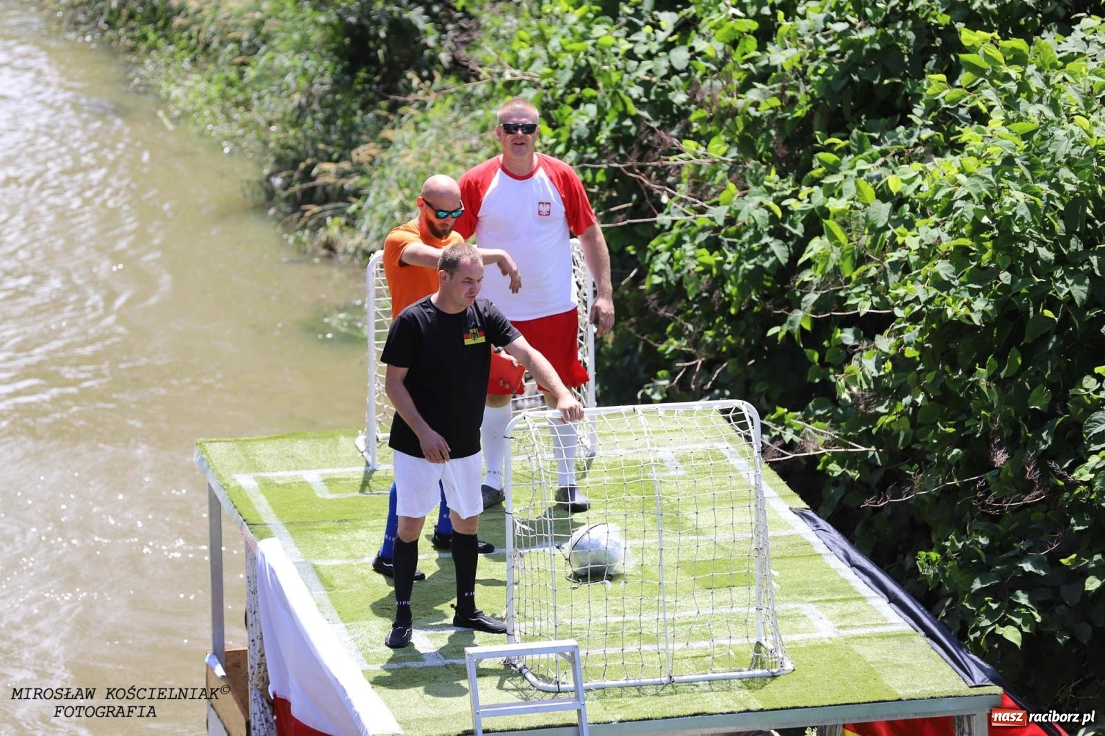 Zdjęcie w galerii na portalu naszraciborz.pl: Pływadło 2024 na bis! Tak to wyglądało w Raciborzu [FOTO] wiadomości z regionu