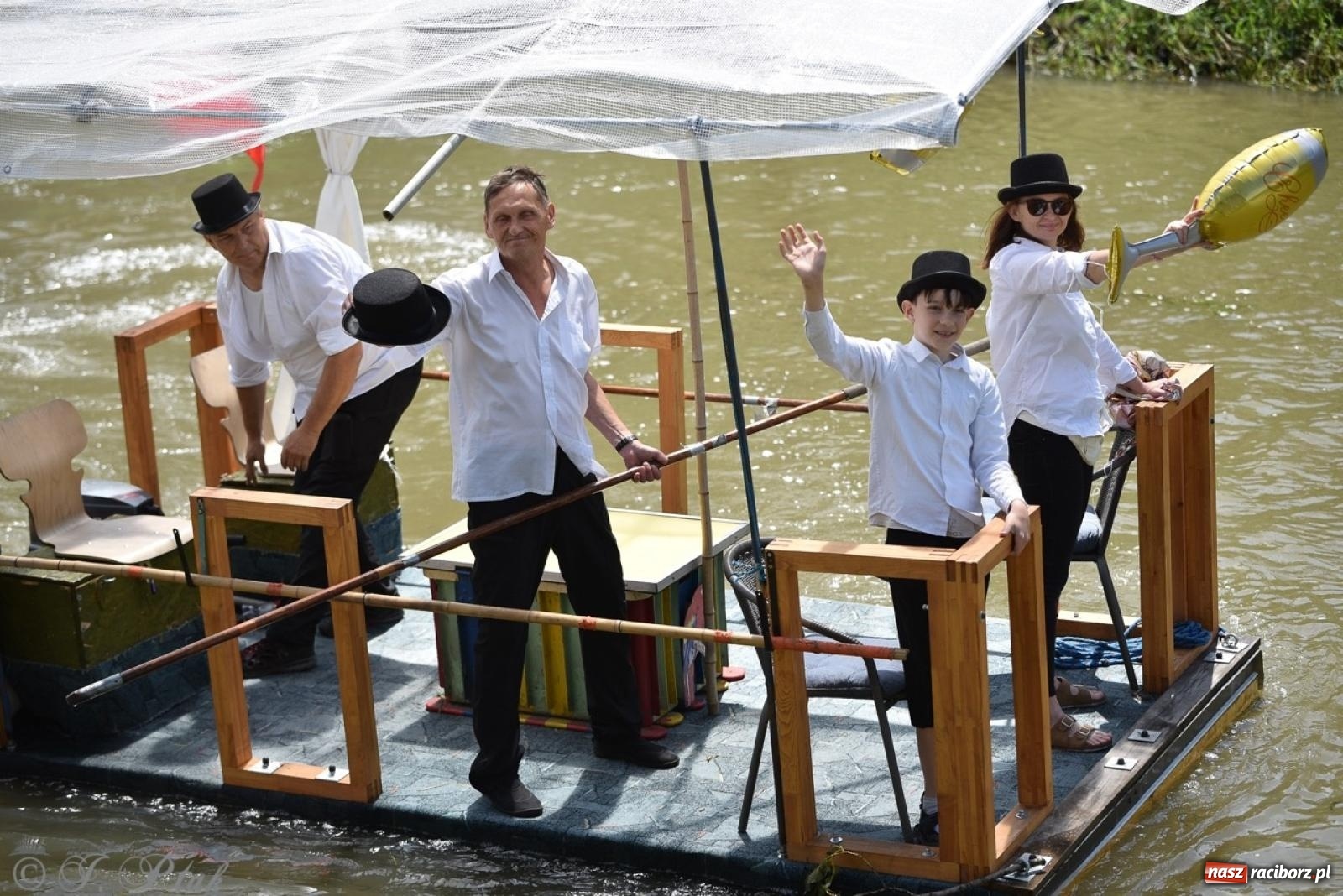 Zdjęcie w galerii na portalu naszraciborz.pl: Pływadło 2024 na bis! Tak to wyglądało w Raciborzu [FOTO] wiadomości z regionu