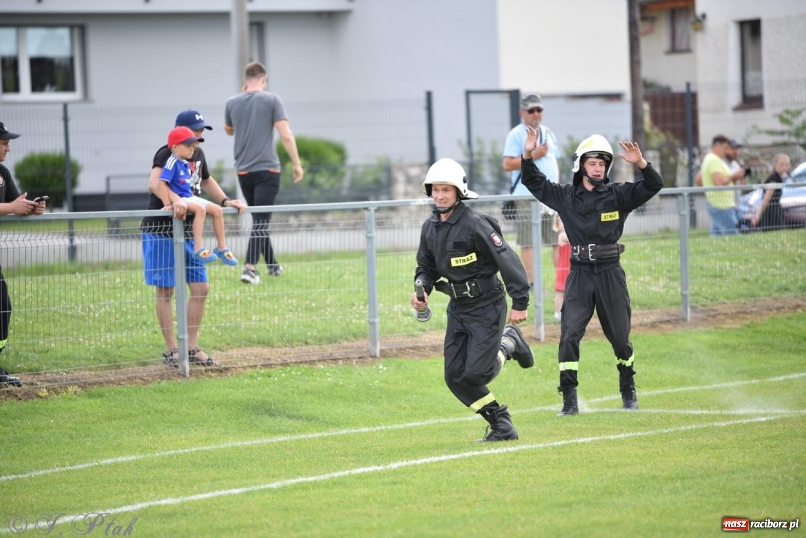 Zdjęcie w galerii na portalu naszraciborz.pl: Markowice zgarnęły całą pulę. Miejskie zawody sportowo-pożarnicze w Studziennej FOTO i WIDEO] wiadomości z regionu