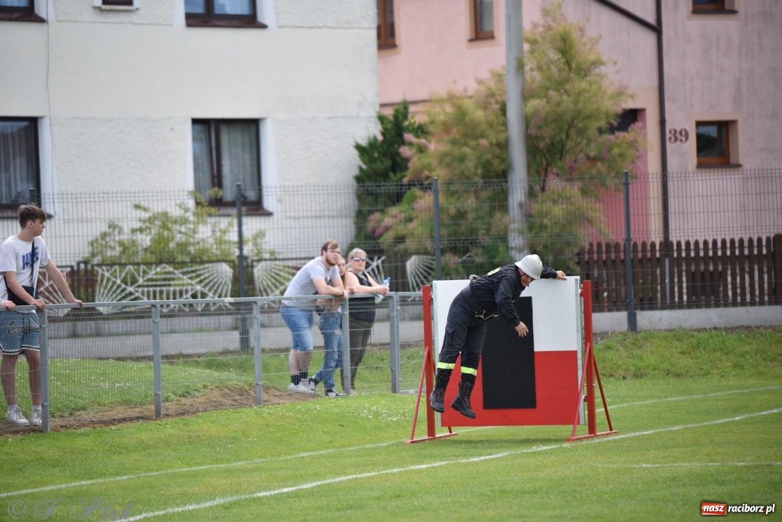 Zdjęcie w galerii na portalu naszraciborz.pl: Markowice zgarnęły całą pulę. Miejskie zawody sportowo-pożarnicze w Studziennej FOTO i WIDEO] wiadomości z regionu