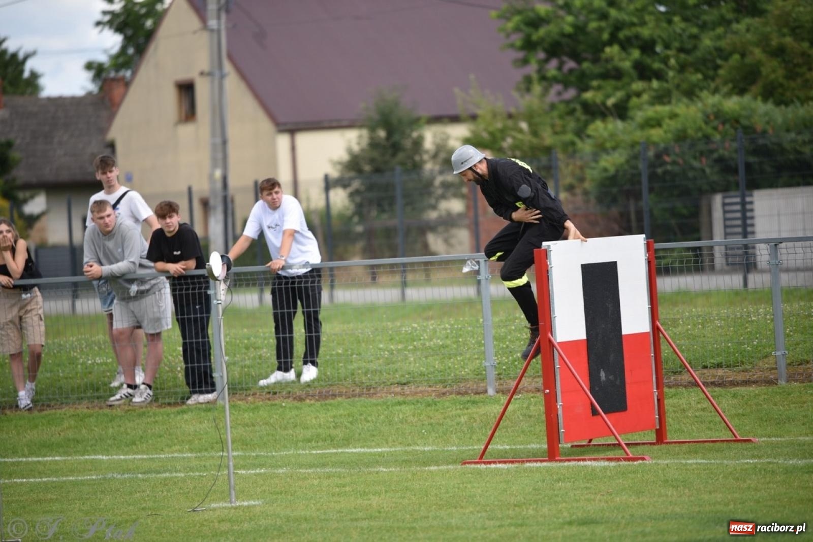 Zdjęcie w galerii na portalu naszraciborz.pl: Markowice zgarnęły całą pulę. Miejskie zawody sportowo-pożarnicze w Studziennej FOTO i WIDEO] wiadomości z regionu