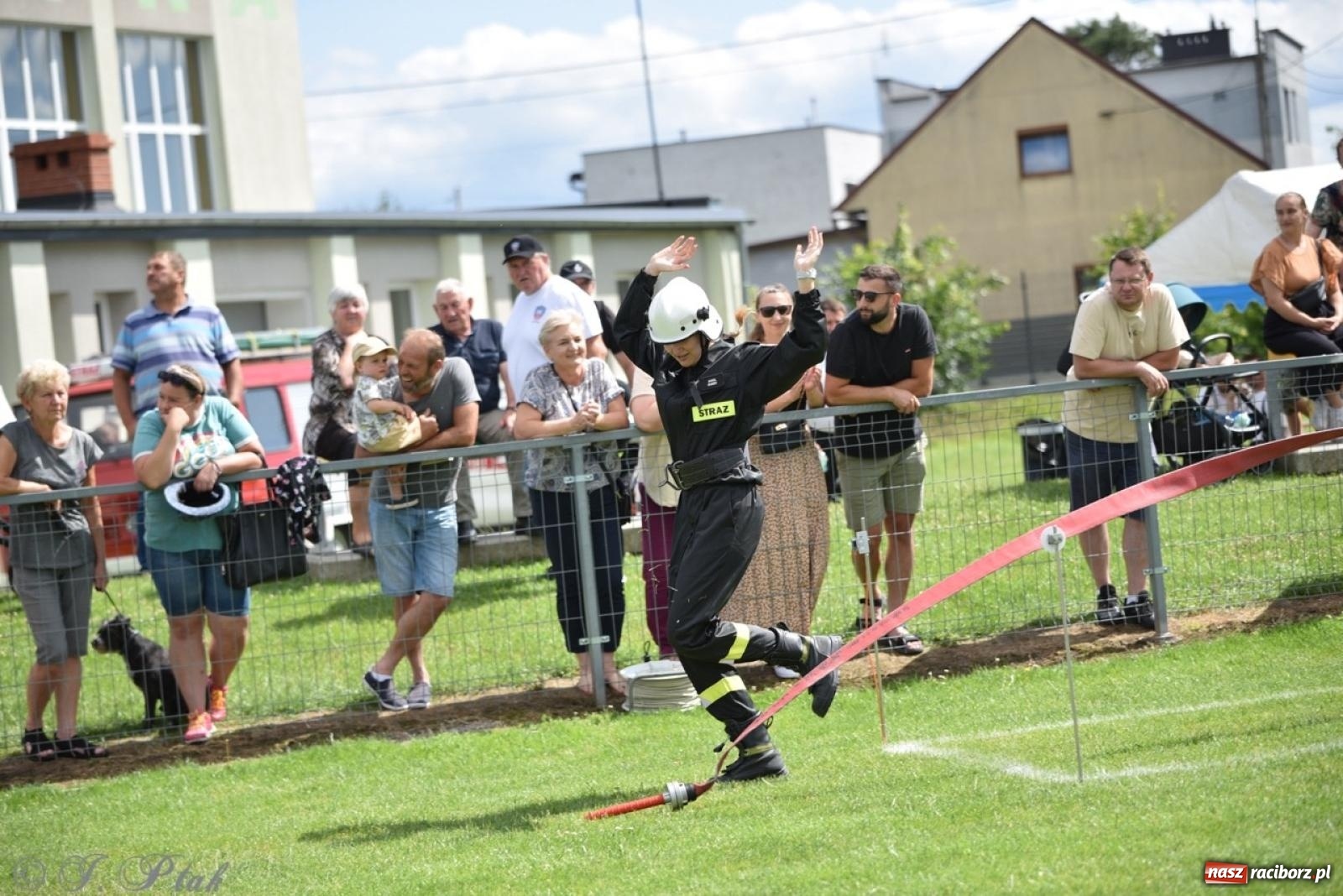 Zdjęcie w galerii na portalu naszraciborz.pl: Markowice zgarnęły całą pulę. Miejskie zawody sportowo-pożarnicze w Studziennej FOTO i WIDEO] wiadomości z regionu