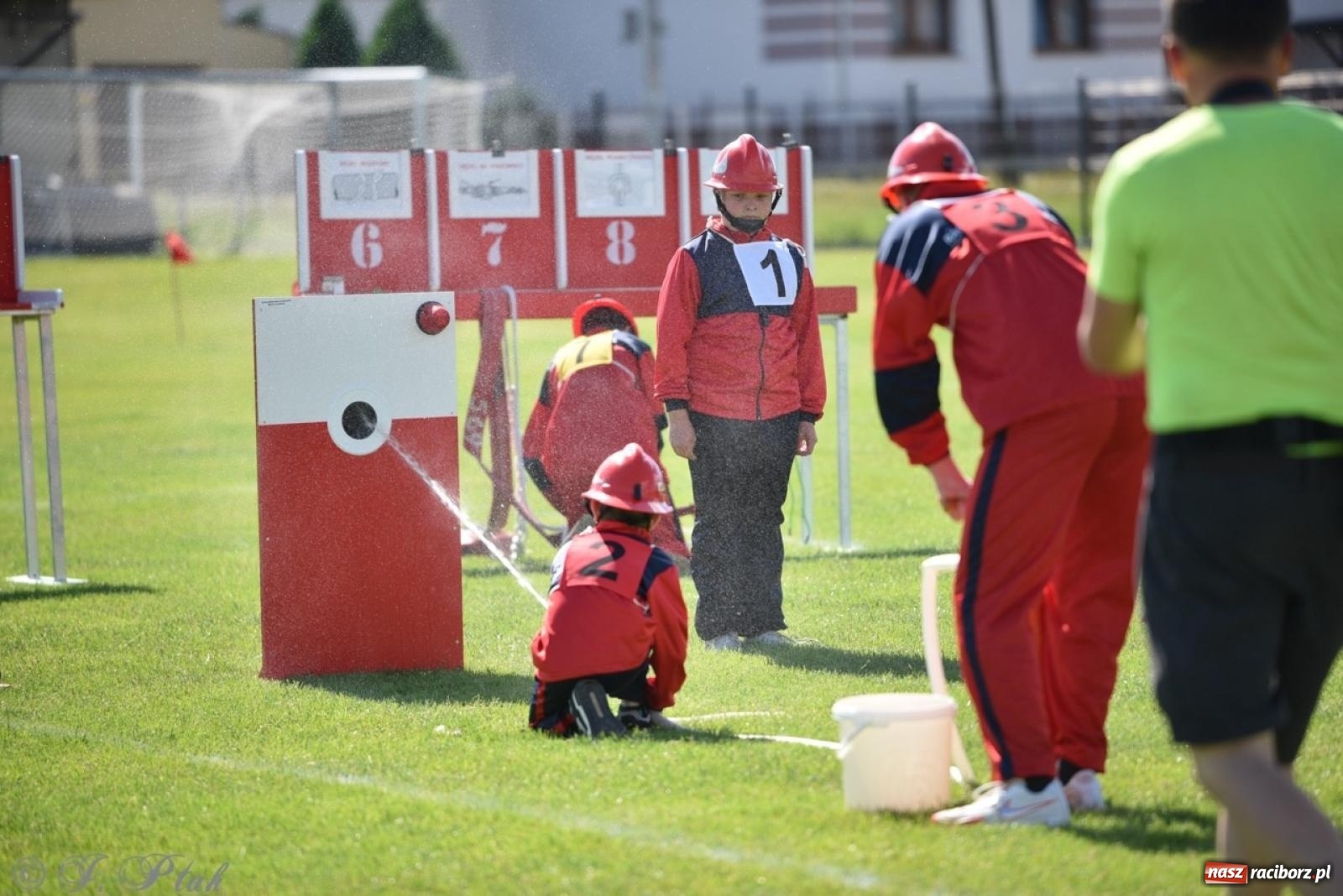 Zdjęcie w galerii na portalu naszraciborz.pl: Markowice zgarnęły całą pulę. Miejskie zawody sportowo-pożarnicze w Studziennej FOTO i WIDEO] wiadomości z regionu