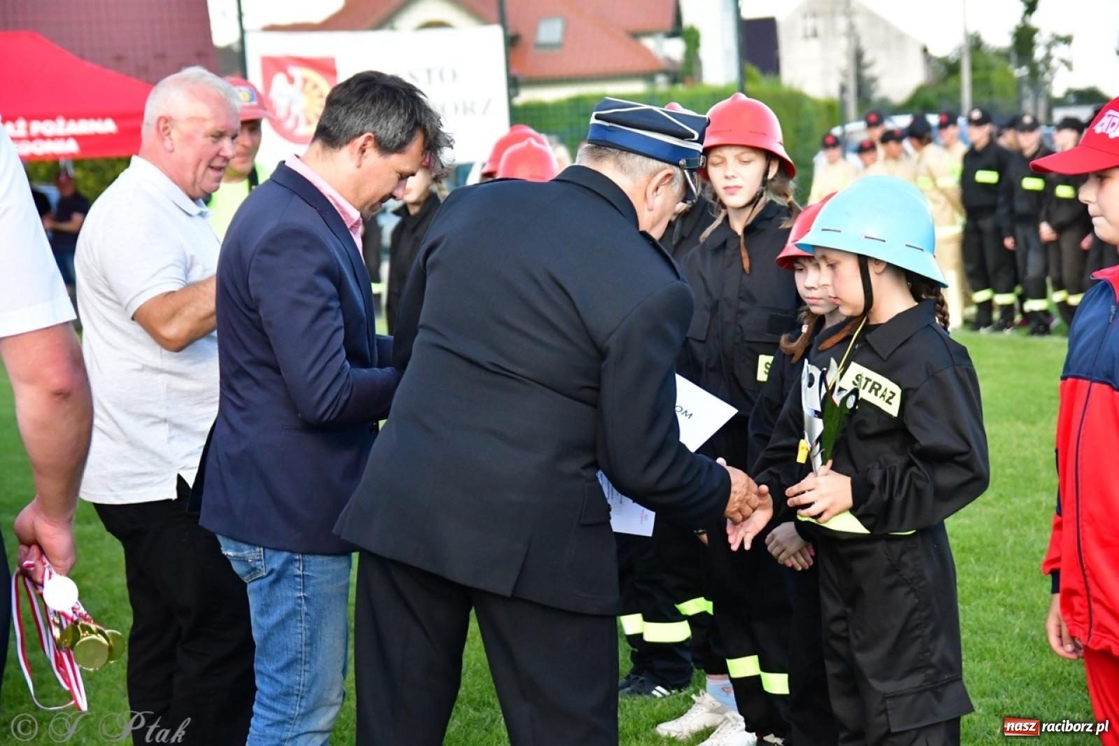 Zdjęcie w galerii na portalu naszraciborz.pl: Markowice zgarnęły całą pulę. Miejskie zawody sportowo-pożarnicze w Studziennej FOTO i WIDEO] wiadomości z regionu