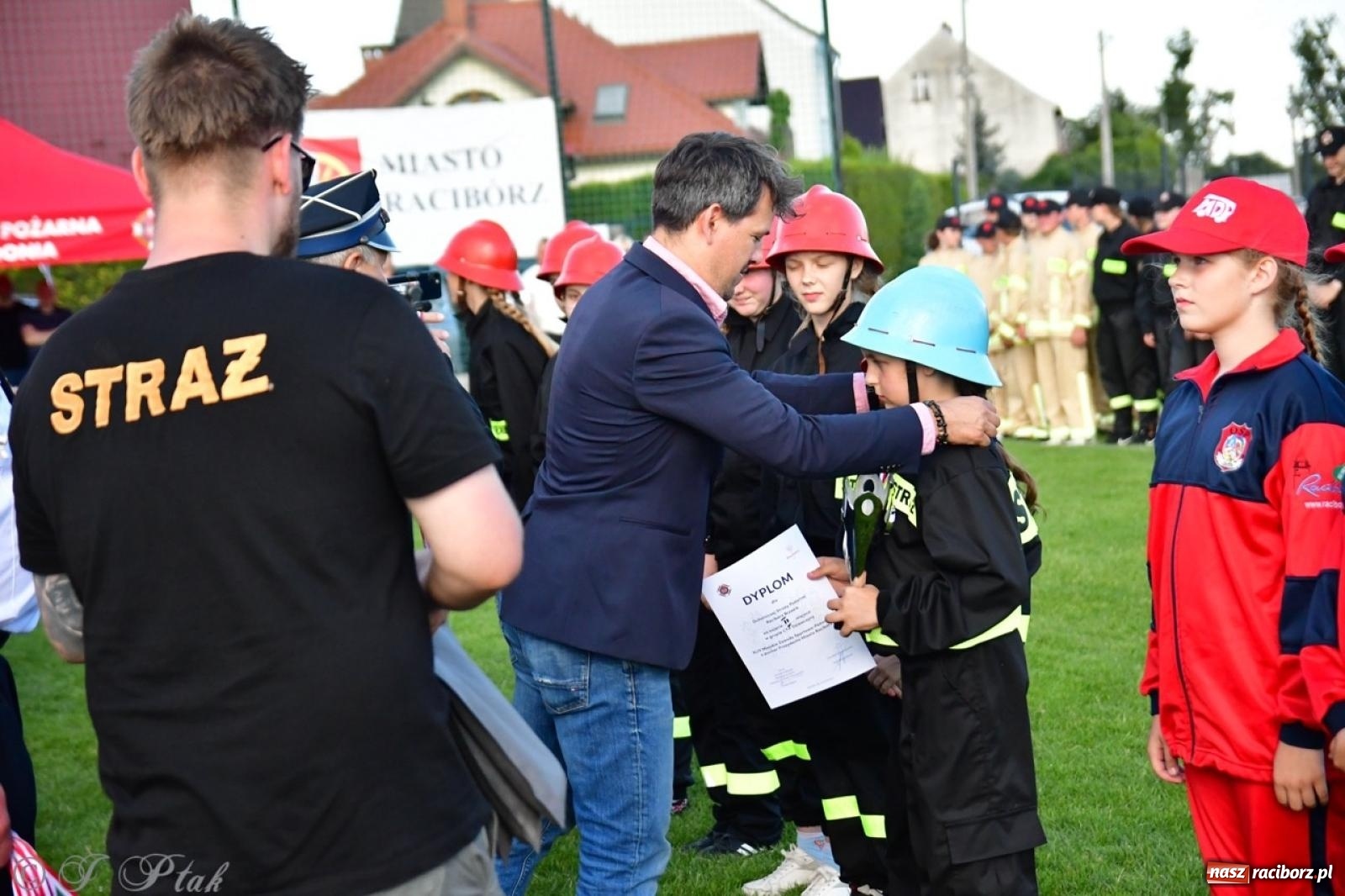 Zdjęcie w galerii na portalu naszraciborz.pl: Markowice zgarnęły całą pulę. Miejskie zawody sportowo-pożarnicze w Studziennej FOTO i WIDEO] wiadomości z regionu
