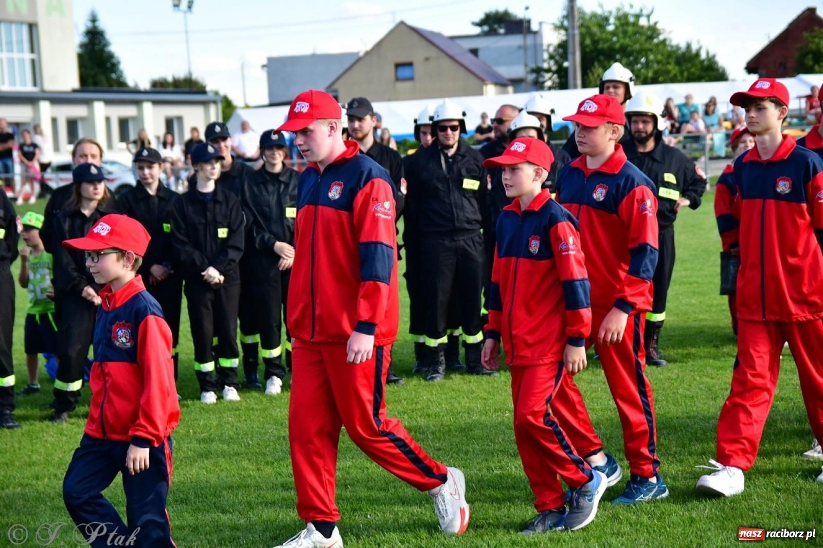 Zdjęcie w galerii na portalu naszraciborz.pl: Markowice zgarnęły całą pulę. Miejskie zawody sportowo-pożarnicze w Studziennej FOTO i WIDEO] wiadomości z regionu