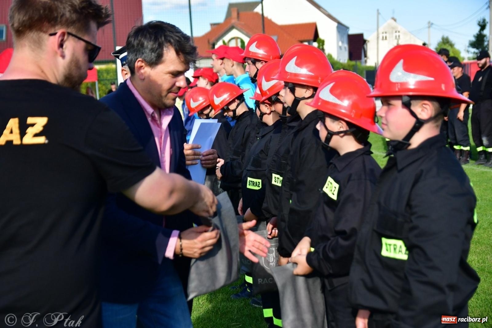 Zdjęcie w galerii na portalu naszraciborz.pl: Markowice zgarnęły całą pulę. Miejskie zawody sportowo-pożarnicze w Studziennej FOTO i WIDEO] wiadomości z regionu