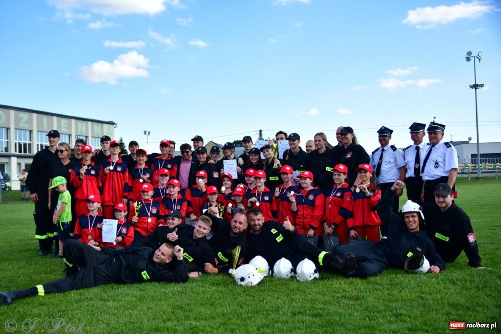 Zdjęcie w galerii na portalu naszraciborz.pl: Markowice zgarnęły całą pulę. Miejskie zawody sportowo-pożarnicze w Studziennej FOTO i WIDEO] wiadomości z regionu