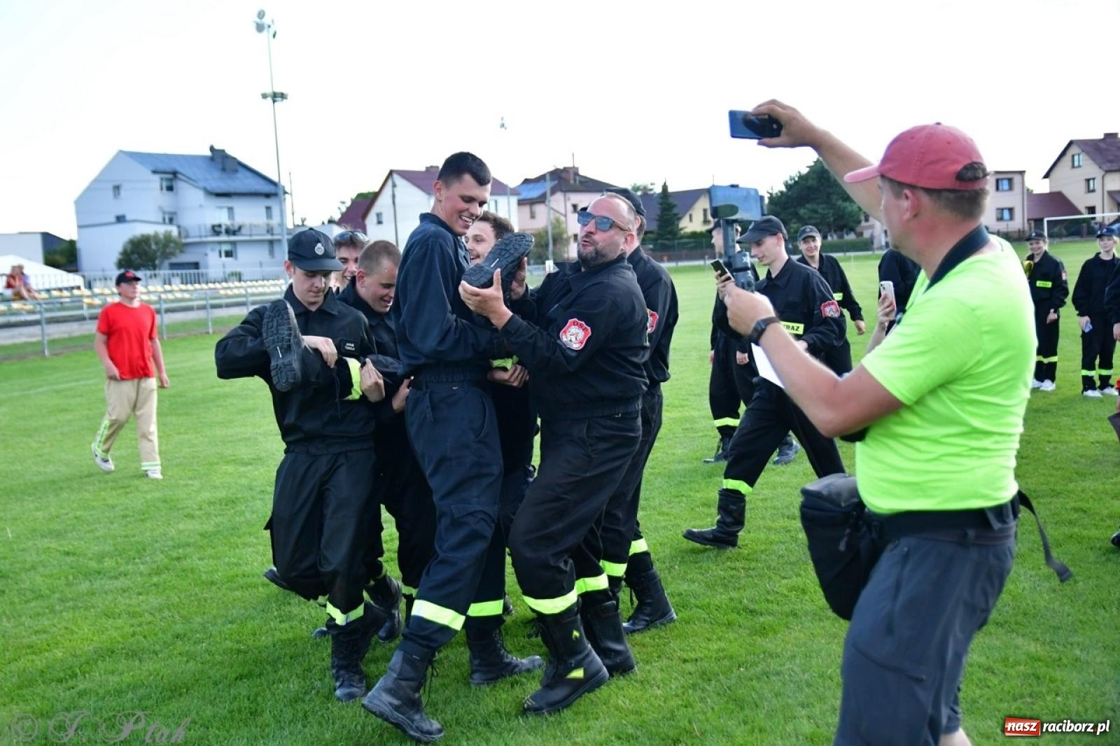Zdjęcie w galerii na portalu naszraciborz.pl: Markowice zgarnęły całą pulę. Miejskie zawody sportowo-pożarnicze w Studziennej FOTO i WIDEO] wiadomości z regionu