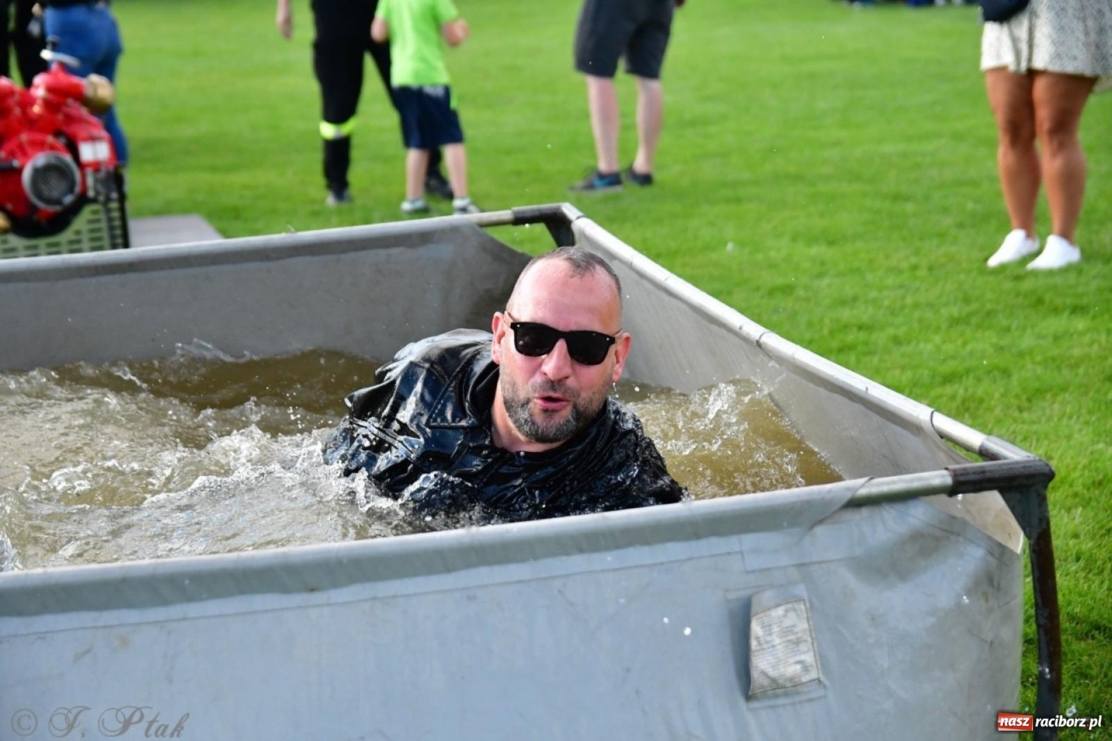 Zdjęcie w galerii na portalu naszraciborz.pl: Markowice zgarnęły całą pulę. Miejskie zawody sportowo-pożarnicze w Studziennej FOTO i WIDEO] wiadomości z regionu