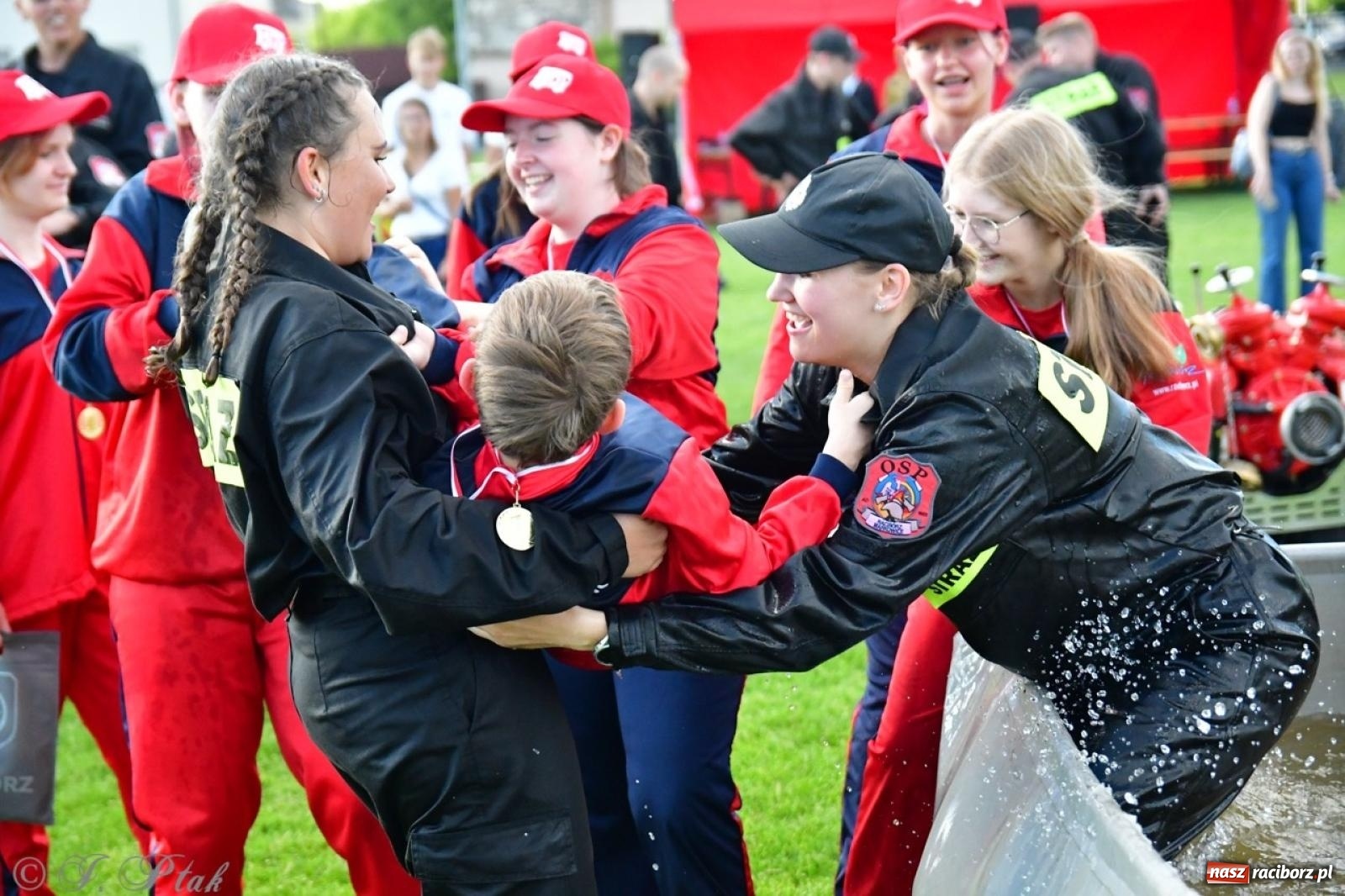 Zdjęcie w galerii na portalu naszraciborz.pl: Markowice zgarnęły całą pulę. Miejskie zawody sportowo-pożarnicze w Studziennej FOTO i WIDEO] wiadomości z regionu
