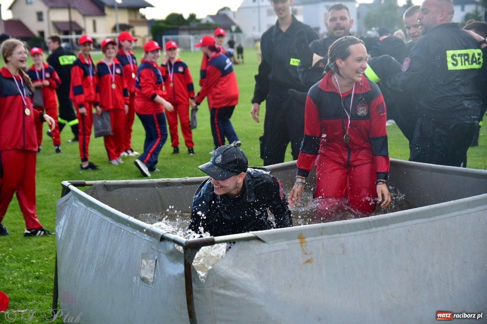Zdjęcie w galerii na portalu naszraciborz.pl: Markowice zgarnęły całą pulę. Miejskie zawody sportowo-pożarnicze w Studziennej FOTO i WIDEO] wiadomości z regionu