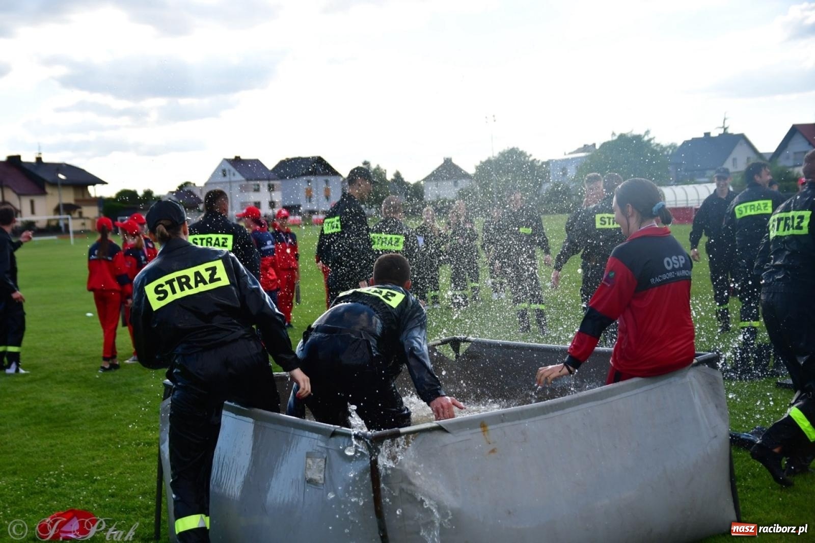 Zdjęcie w galerii na portalu naszraciborz.pl: Markowice zgarnęły całą pulę. Miejskie zawody sportowo-pożarnicze w Studziennej FOTO i WIDEO] wiadomości z regionu