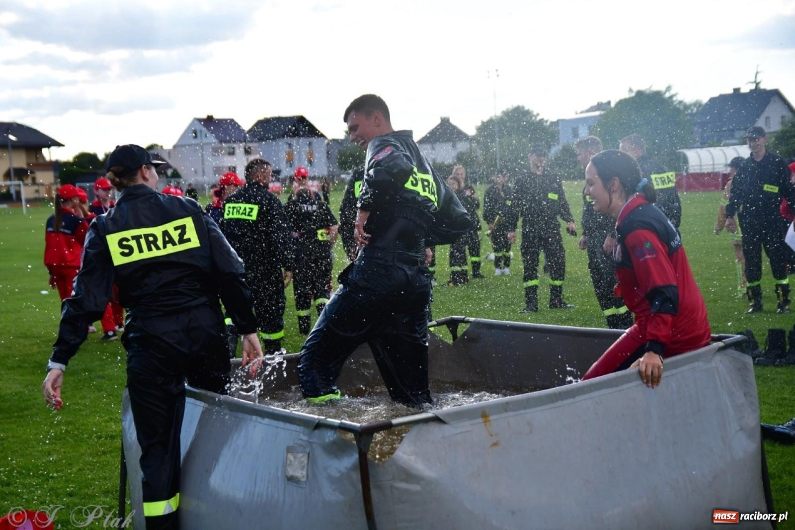 Zdjęcie w galerii na portalu naszraciborz.pl: Markowice zgarnęły całą pulę. Miejskie zawody sportowo-pożarnicze w Studziennej FOTO i WIDEO] wiadomości z regionu
