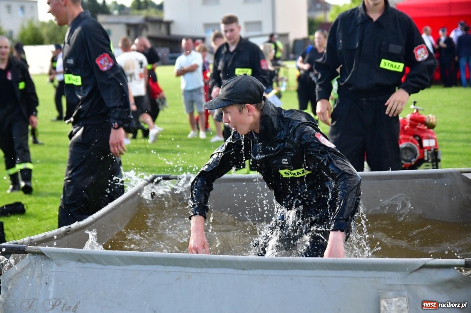 Zdjęcie w galerii na portalu naszraciborz.pl: Markowice zgarnęły całą pulę. Miejskie zawody sportowo-pożarnicze w Studziennej FOTO i WIDEO] wiadomości z regionu