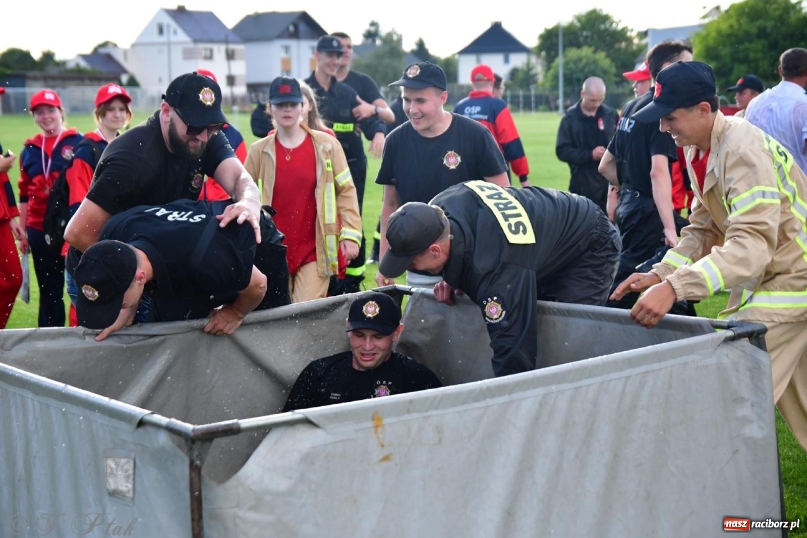 Zdjęcie w galerii na portalu naszraciborz.pl: Markowice zgarnęły całą pulę. Miejskie zawody sportowo-pożarnicze w Studziennej FOTO i WIDEO] wiadomości z regionu