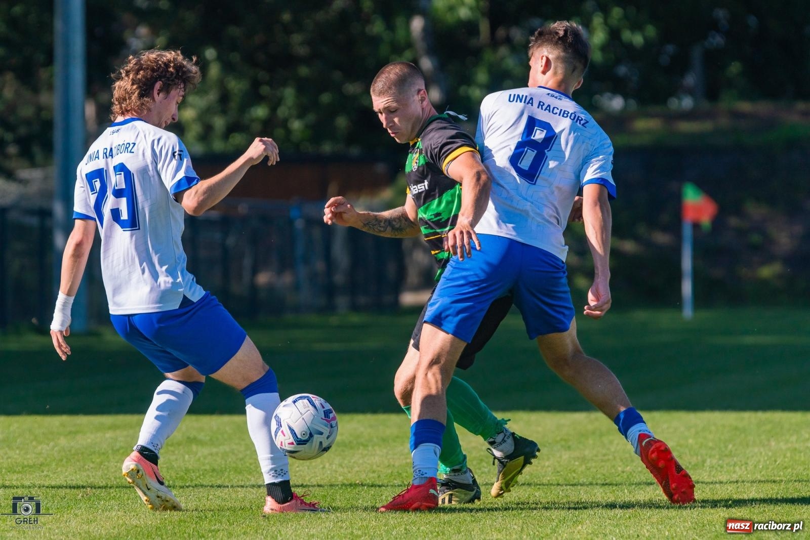 Zdjęcie w galerii na portalu naszraciborz.pl: Unia Racibórz kontra Naprzód Syrynia. Podział punktów na zakończenie sezonu [FOTO] wiadomości z regionu