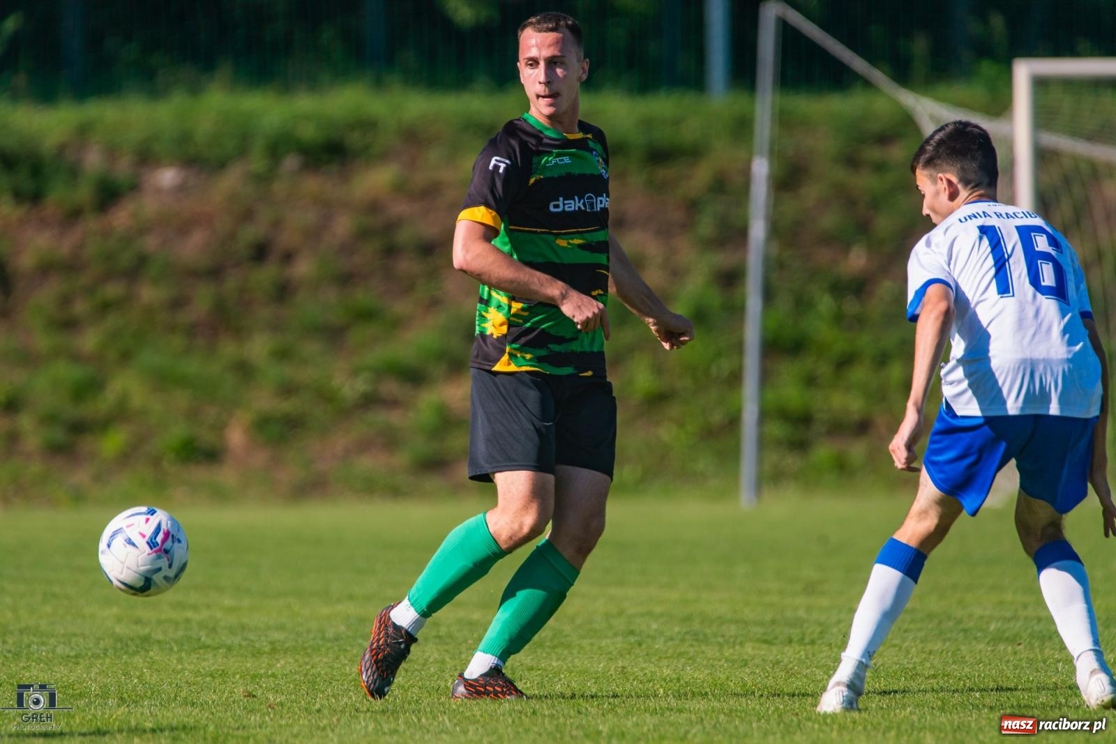 Zdjęcie w galerii na portalu naszraciborz.pl: Unia Racibórz kontra Naprzód Syrynia. Podział punktów na zakończenie sezonu [FOTO] wiadomości z regionu