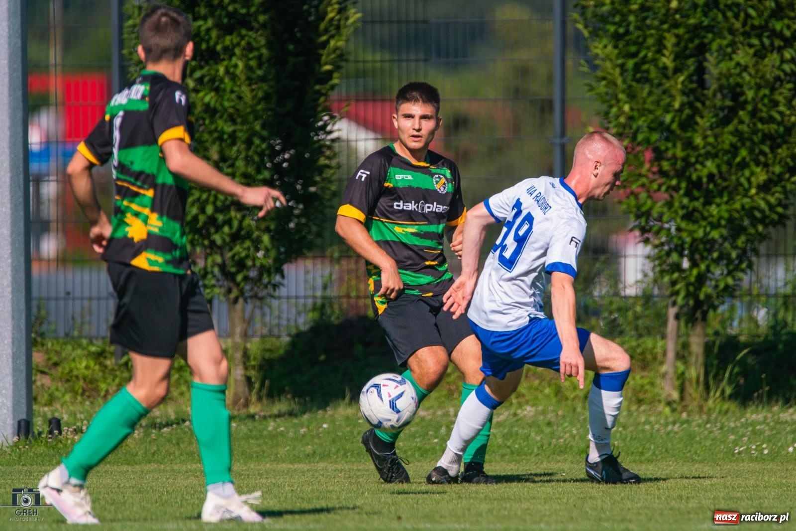Zdjęcie w galerii na portalu naszraciborz.pl: Unia Racibórz kontra Naprzód Syrynia. Podział punktów na zakończenie sezonu [FOTO] wiadomości z regionu