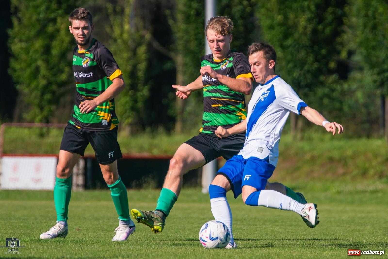 Zdjęcie w galerii na portalu naszraciborz.pl: Unia Racibórz kontra Naprzód Syrynia. Podział punktów na zakończenie sezonu [FOTO] wiadomości z regionu