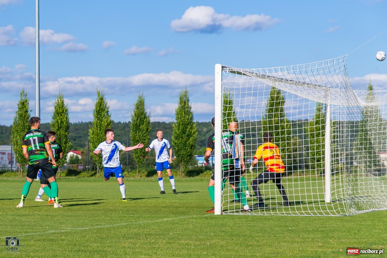 Zdjęcie w galerii na portalu naszraciborz.pl: Unia Racibórz kontra Naprzód Syrynia. Podział punktów na zakończenie sezonu [FOTO] wiadomości z regionu